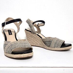 VIOLET & RED Wedge Heel Espadrille Shoes/Sandals. Black/Beige w/Ankle Straps. 8M